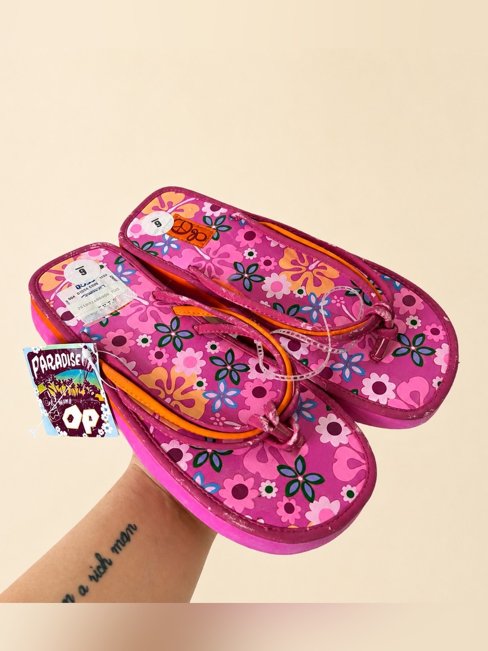 OP y2k NWT pink floral strappy flip flop sandals